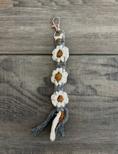 Load image into Gallery viewer, Macrame Daisy Keychains
